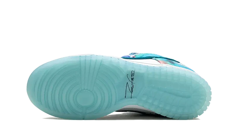 Nike SB Dunk Low Futura Laboratories Bleached Aqua