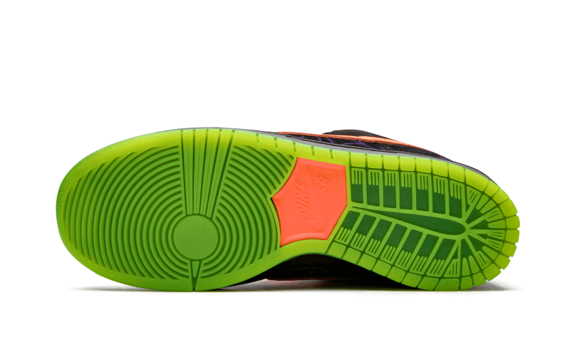 Nike SB Dunk Low Night of Mischief Halloween
