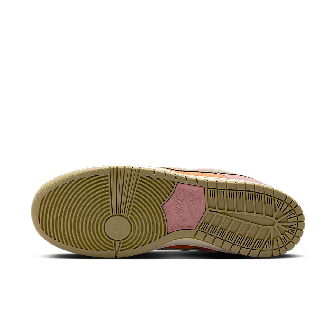 Nike SB Dunk Low Red Stardust