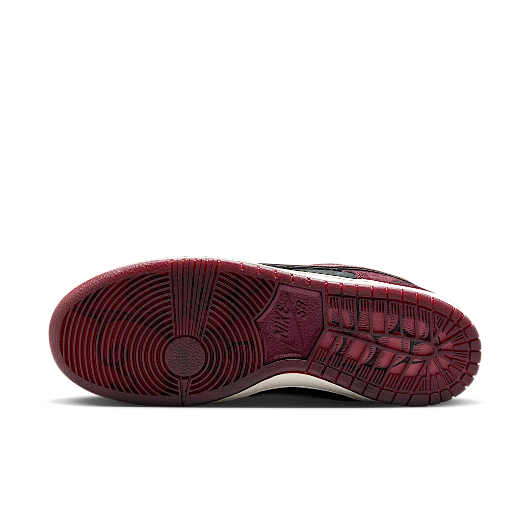 Nike SB Dunk Low Riot Skateshop