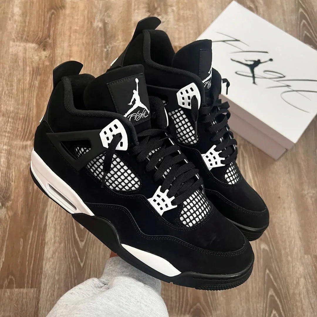 Air Jordan 4 Retro White Thunder