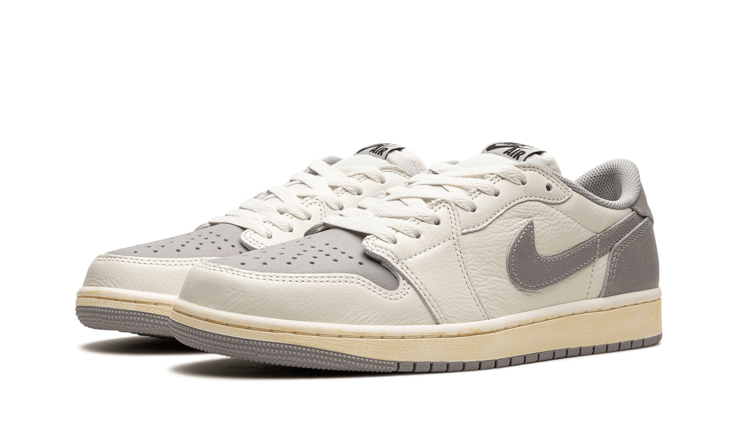 Air Jordan 1 Retro Low OG Atmosphere Grey