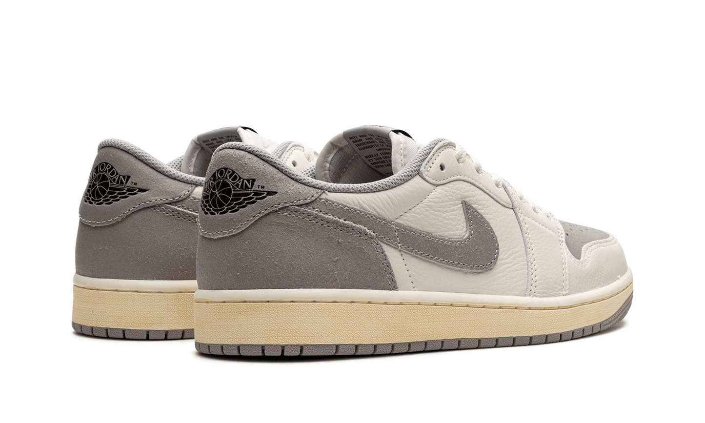 Air Jordan 1 Retro Low OG Atmosphere Grey