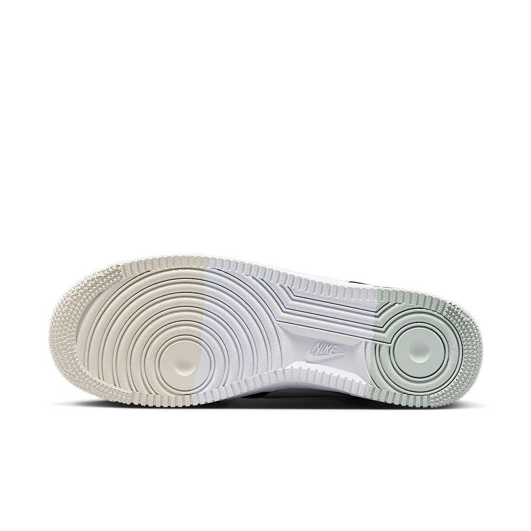 Nike Air Force 1 Low '07 LV8 Split Black Phantom