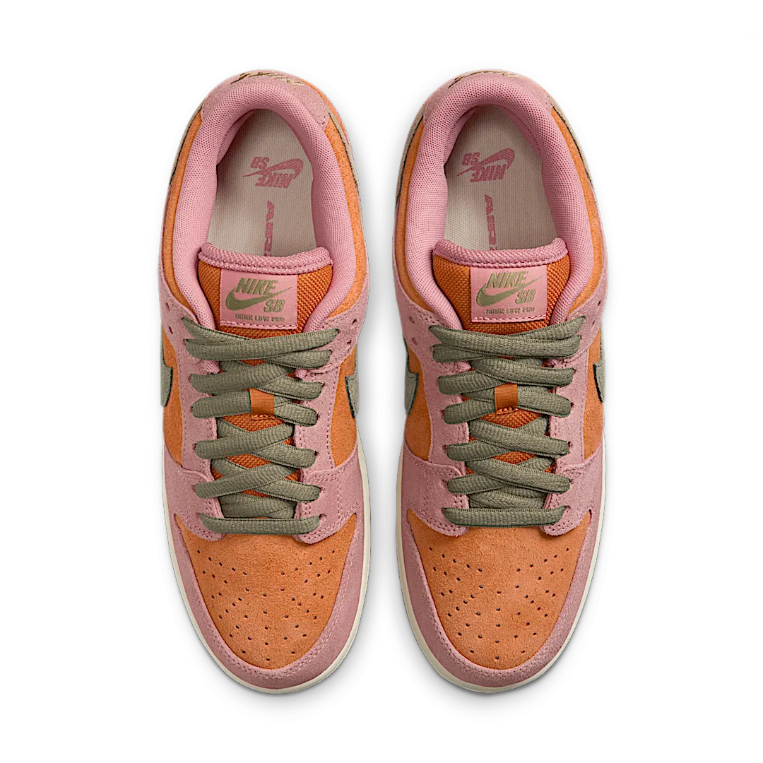 Nike SB Dunk Low Red Stardust