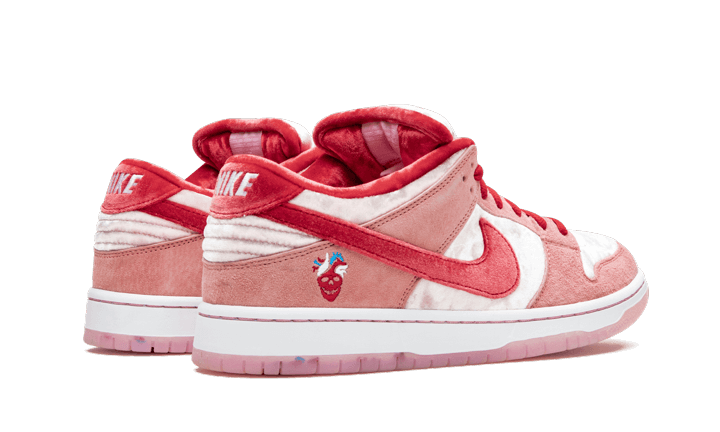 Nike SB Dunk Low StrangeLove Skateboards