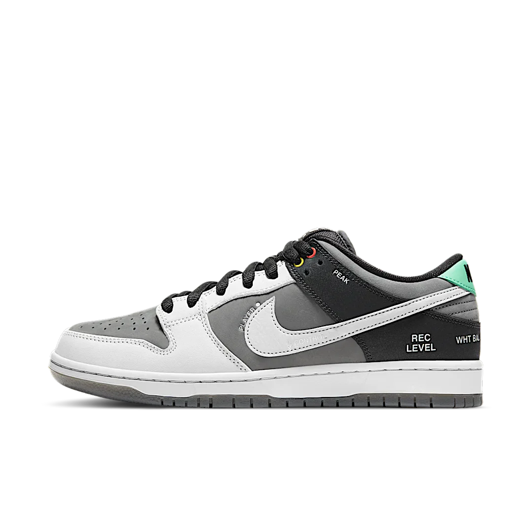 Nike SB Dunk Low VX1000