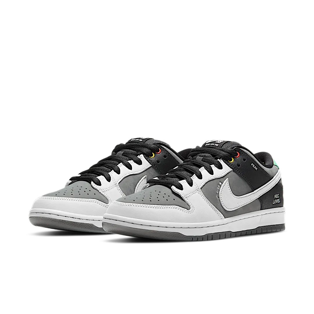 Nike SB Dunk Low VX1000